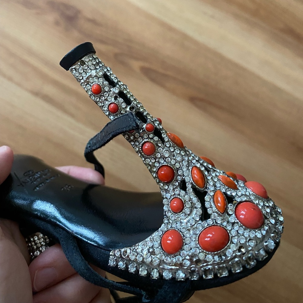 VALENTINO BLACK STRAP SANDALS EMBELLISHED Heels 6 - Picture 11 of 16